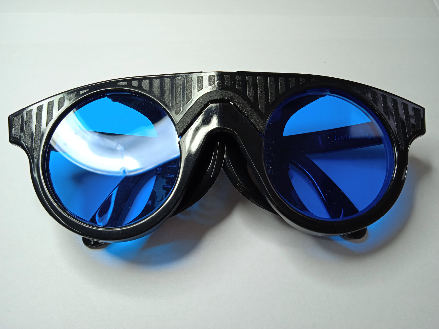 Защитные очки от инфракрасного лазерного излучения при работе на хирургическом лазере